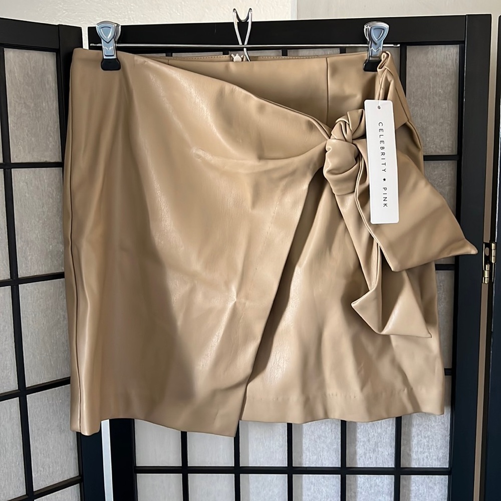 New pleather mini skirt